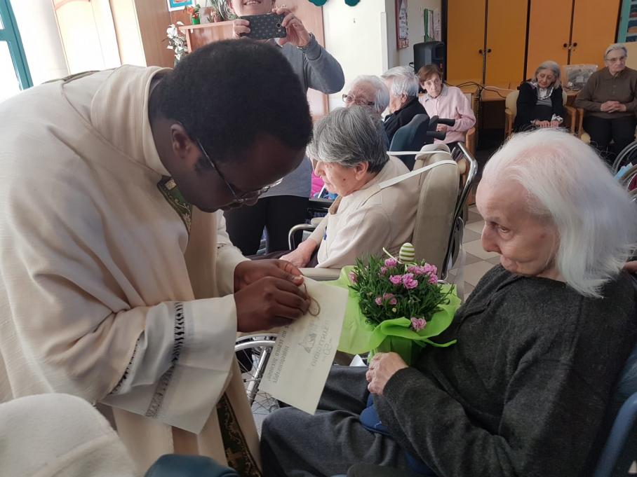 A Genova, nel 50° della Comunità di Sant'Egidio siamo andati a cercare gli anziani centenari della città